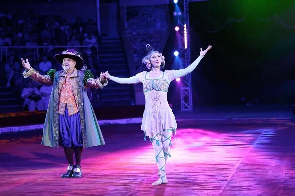 В Луганске состоялась премьера итальянской цирковой программы «Слоны и тигры»