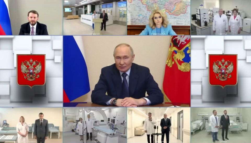Владимир Путин в преддверии Дня медика принимает участие в открытии объектов здравоохранения в регионах страны