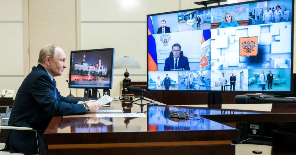 Путин по видеосвязи открыл медицинские объекты в пяти регионах