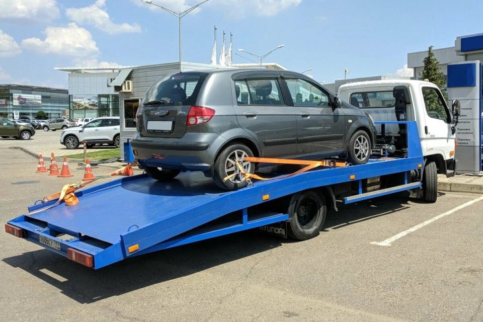 В ЛНР снизили уровень требований к эвакуаторам, которые будут заниматься перемещением авто на штрафстоянки