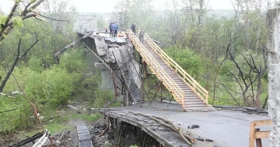 ВОПРОС-ОТВЕТ. Когда уже, наконец, восстановят второй мост в Станицу за Князем Игорем? Почему жителям Станицы приходится делать круг и тратить свое время?