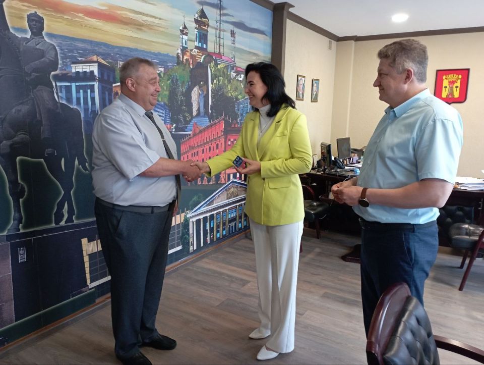 Министр юстиции ЛНР официально вступил в ряды партии «Единая Россия»