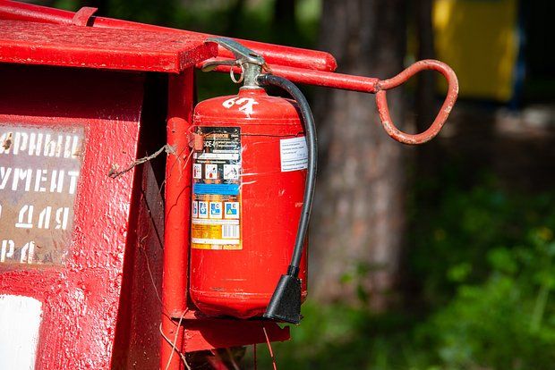 В ЛНР один ребенок погиб, другой пострадал из-за взрыва огнетушителя