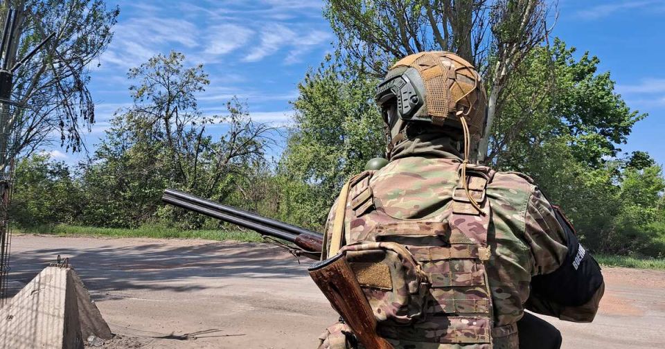 Мотострелки уничтожили бронемашину ВСУ "Сенатор" в районе Константиновки