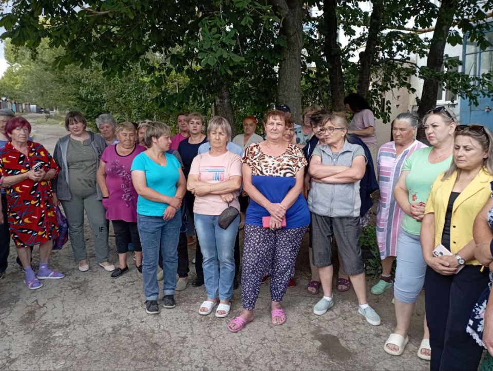 Яна Пащенко: В поселке Красный Яр состоялась очередная встреча с жителями в рамках проекта «Муниципальный диалог», инициированного партией «Единая Россия»