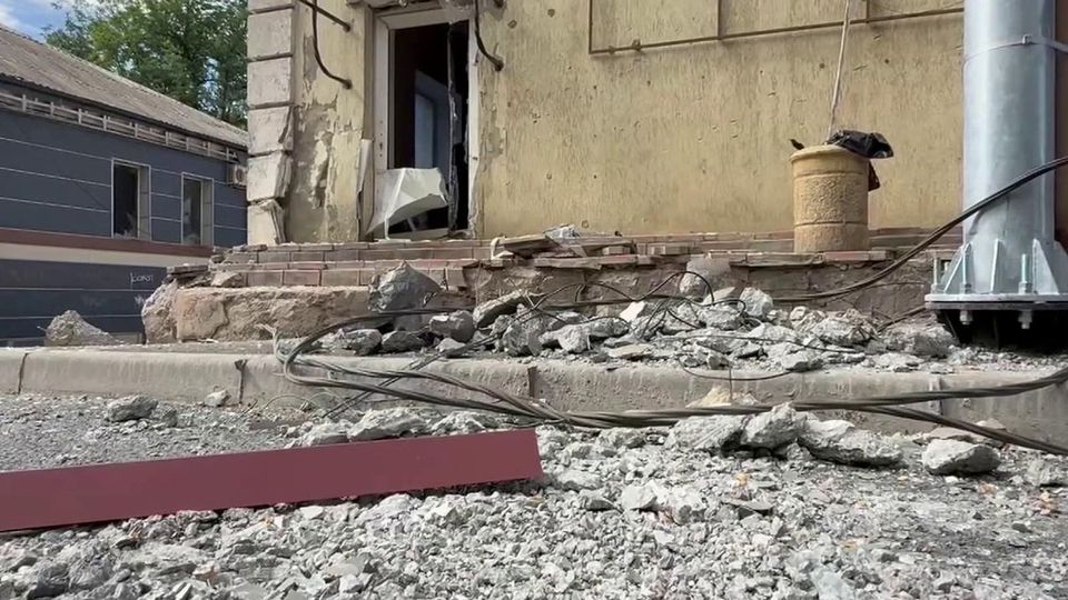 В центре Луганска недалеко от местного краеведческого музея прогремел взрыв