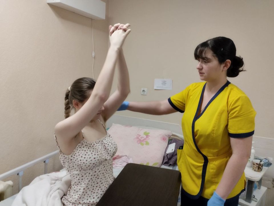 Медики Луганской республиканской клинической больницы спасли пациентку после трёх инсультов