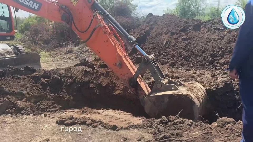 Город Суходольск и часть Краснодона остаются без воды из-за утечек на водоводе