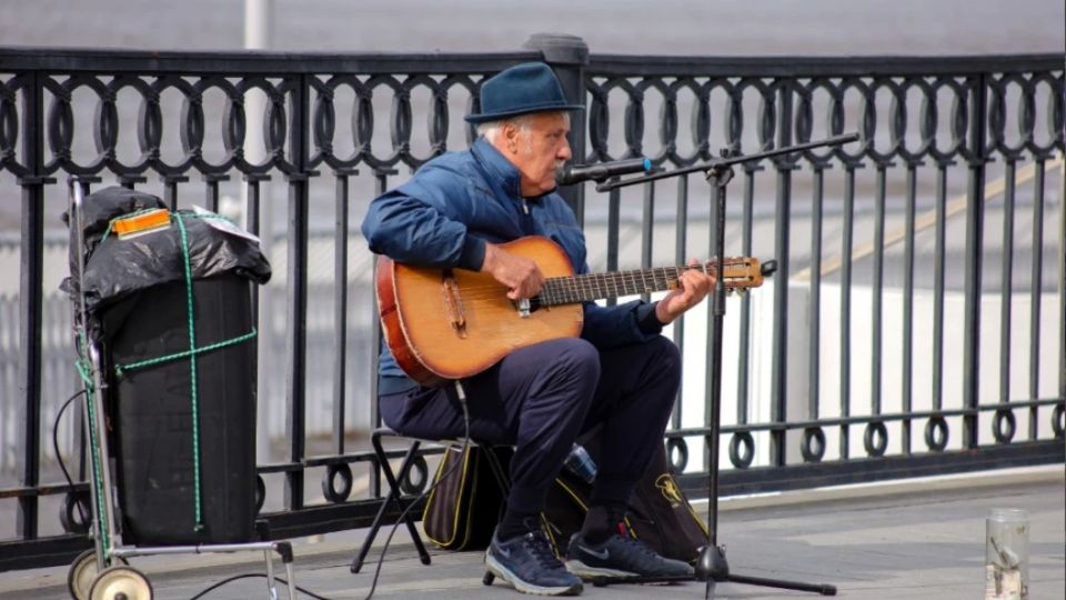 ������ �� �������� ���������� ������� � 70-�� ���: �������� � 100 ���������