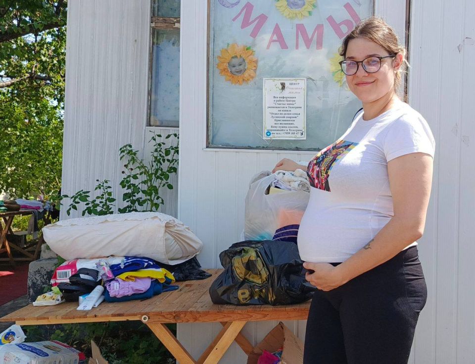 Светлана Гизай: #ДОБРОРАДУЕТ. Славяносербский Центр и Центр «Счастье мамы» при Свято-Вознесенском храме города Луганска продолжают оказывать вещевую и продуктовую помощь многодетным семьям, семьям с детьми и пенсионерам...