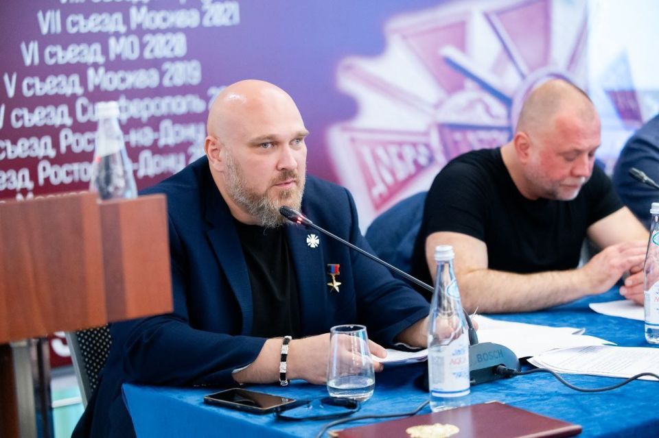 "����� � ��������-�������� ������� � �������": ������������ ��������� ������ ������ � � ��������� ���������� ����������� ������� � ����� �� ������������ ������� �����-�������� ������������������ �������