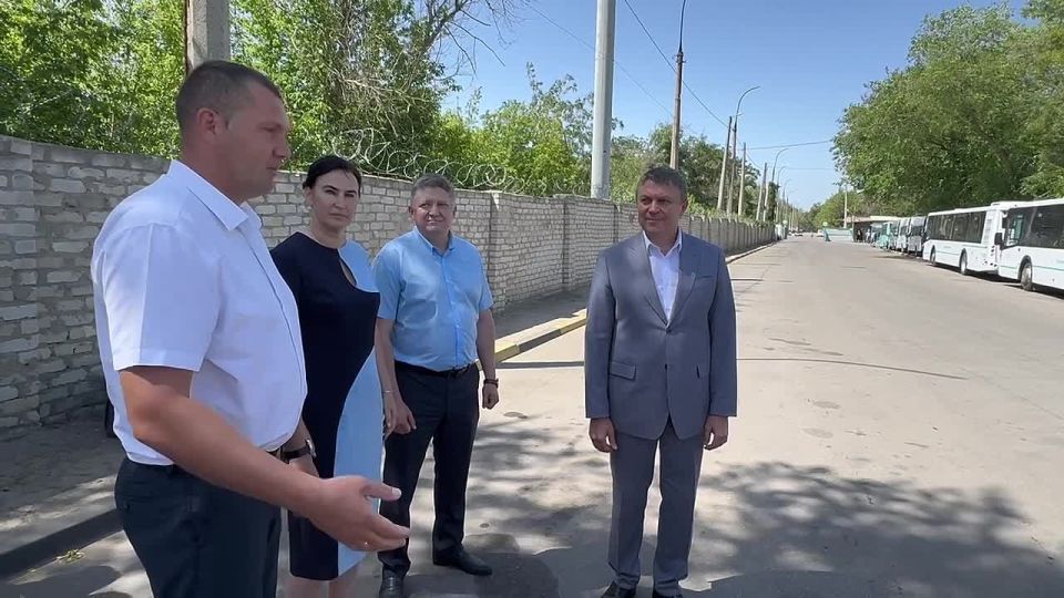 Первые два электробуса вышли на дороги Луганска, сообщил глава ЛНР Леонид Пасечник