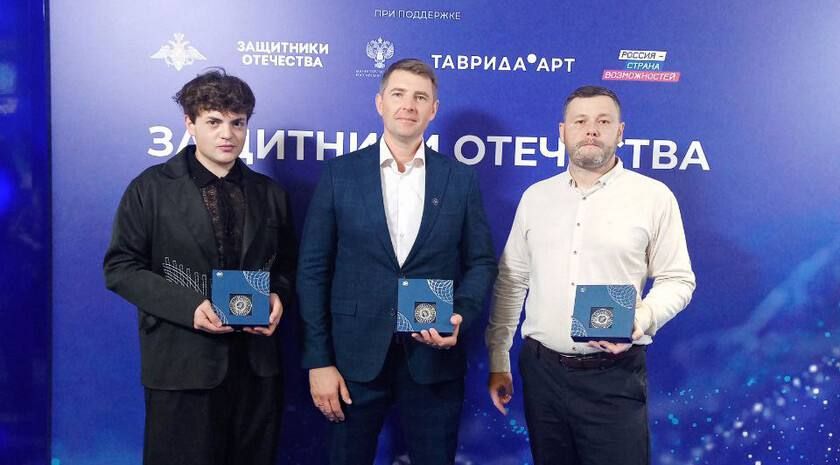 Пять представителей ЛНР стали лауреатами первой национальной премии «Страну меняют люди», учрежденной по поручению Президента России Владимира Путина