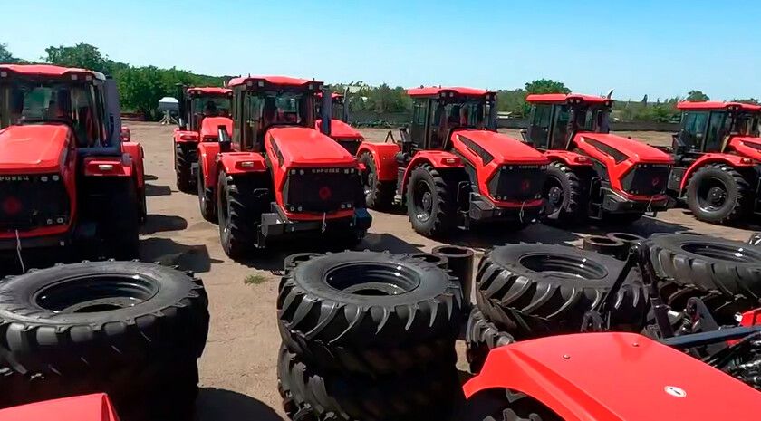 Луганское предприятие «Агросфера» закупило 27 тракторов на льготных условиях — Пасечник