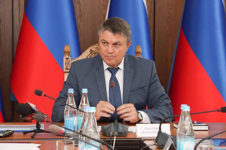 Леонид Пасечник провел первое заседание Попечительского Совета регионального отделения Всероссийской общественной организации «Русское географическое общество» в ЛНР