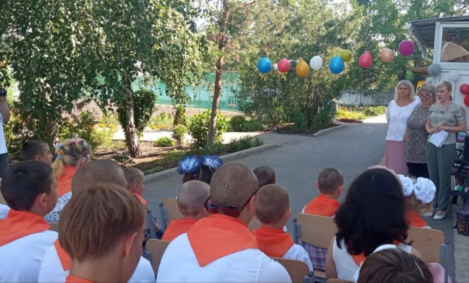 Инна Швенк: В рамках Всероссийской недели правовой помощи, Уполномоченный по правам ребенка в Луганской Народной Республике провела лекцию и мастер-класс для воспитанников ЛНР ОРН ГКУ ЛНР «Семейный центр» г.Луганска