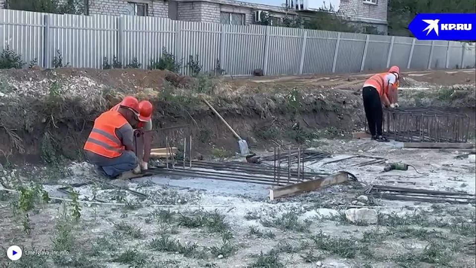 «Согласно докладам, работы идут по графику»: Глава ЛНР ознакомился с ходом строительства новых многоэтажных домов