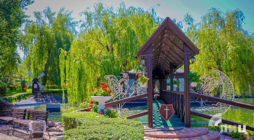 ��������� ������������ 20 ���� � ��� �� 32 �������� �����, �����, ����� � �����