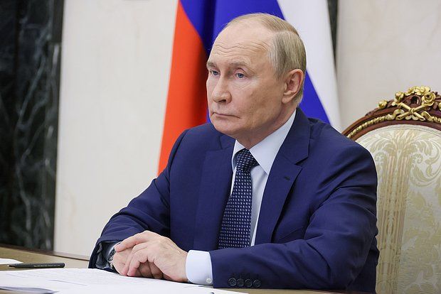 Путин продлил срок действия результатов ЕГЭ для участников СВО