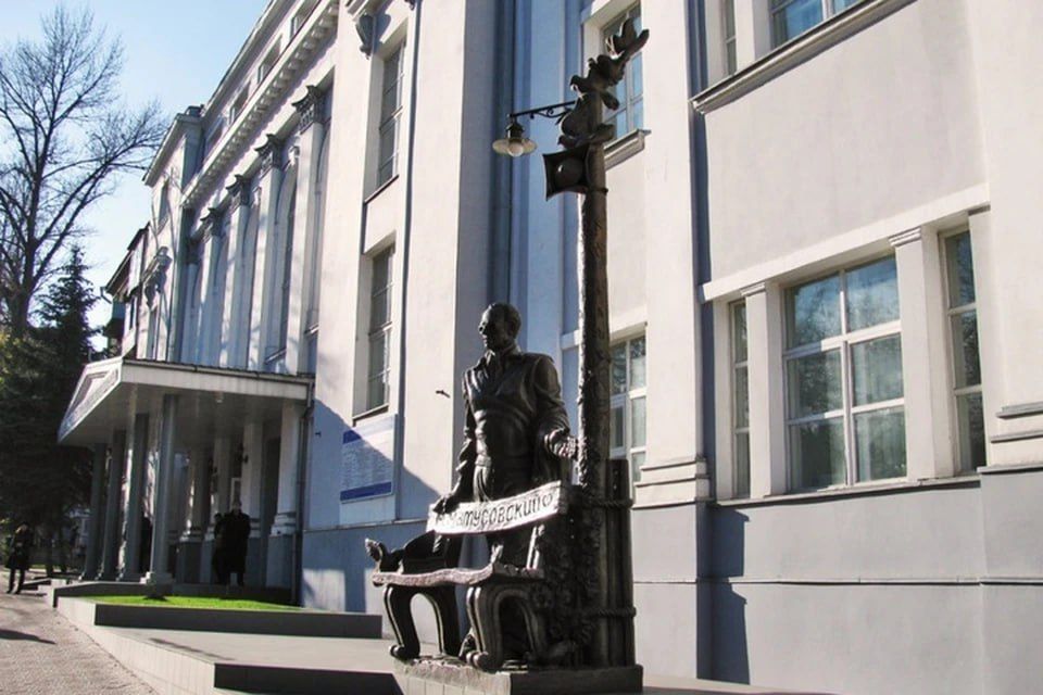 "Такая короткая долгая жизнь...": В Луганске откроют музей и памятник к 110-летию Михаила Матусовского