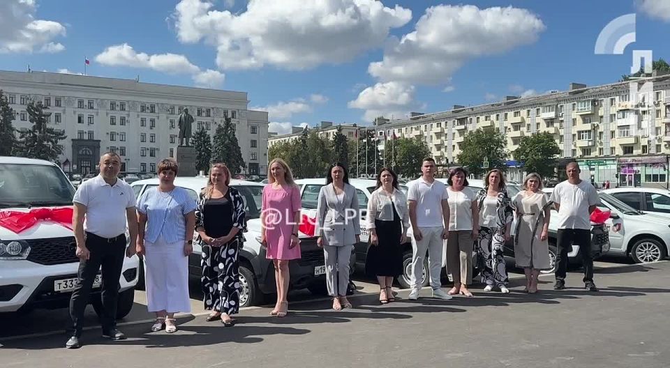 Сотрудники МФЦ ЛНР отметили профессиональный праздник торжественным мероприятием в Луганске