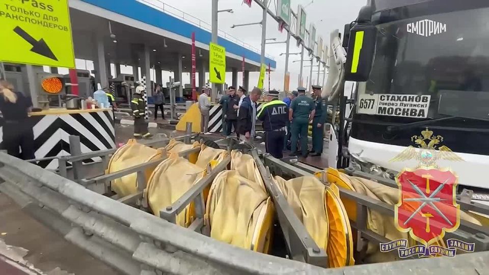 Кадры с места ДТП с автобусом в Тульской области опубликовал Telegram-канал УМВД