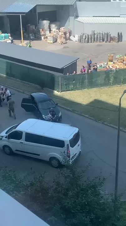 ��������� �� ��������, ����������� �������� � ������, � ������� � �� � ��� ������ �� �������