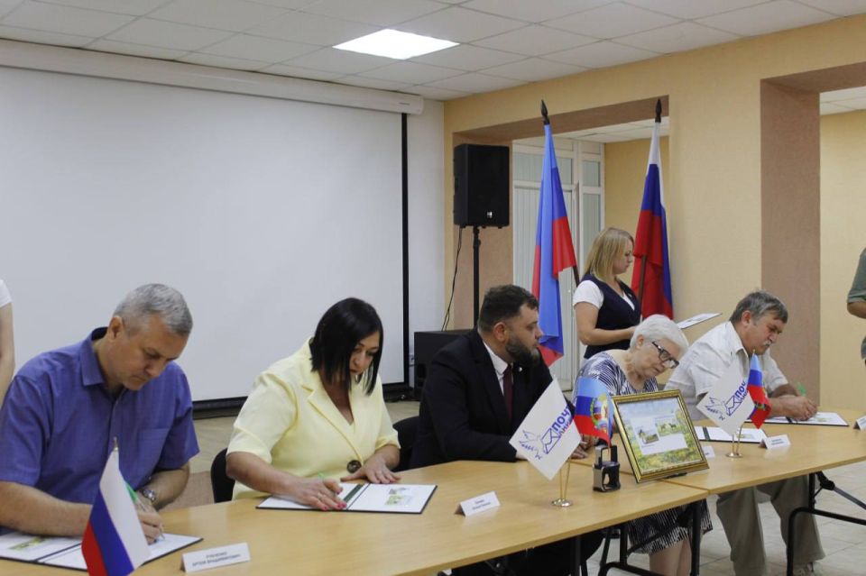 ������� ����� � 200-����� �������������������� ������� ������ ���������� � ����������