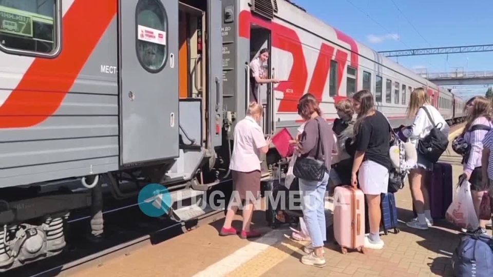 14 самых ярких представителей медийного мира Движения Первых отправились в Москву на финальный конкурсный этап Всероссийского проекта «МедиаПритяжение»