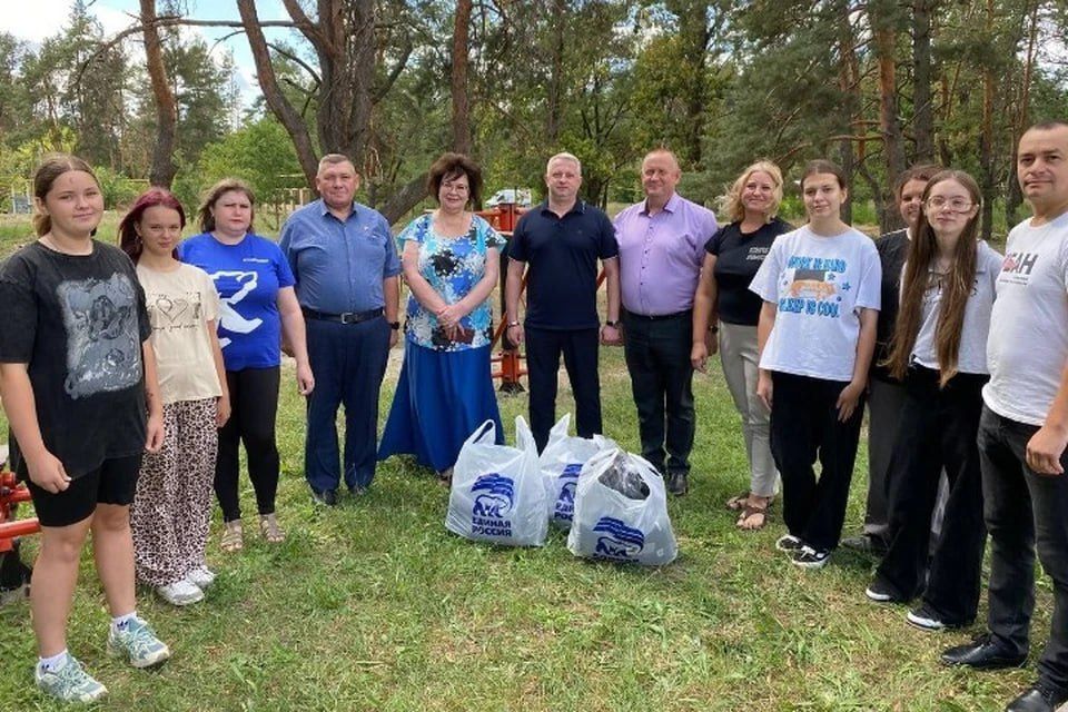 Спорт в радость: Воспитанники Новоайдарской санаторной школы-интерната получили новую форму