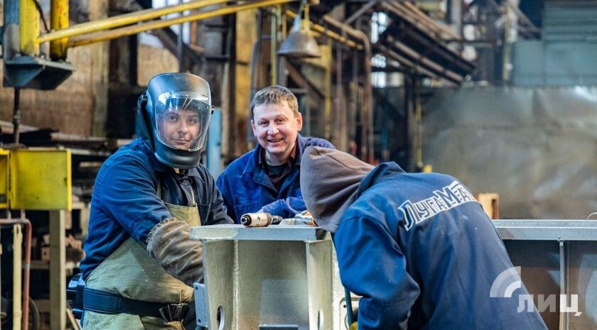 Альтернативная служба в ЛНР предполагает работу водителем, сварщиком, медбратом и почтальоном