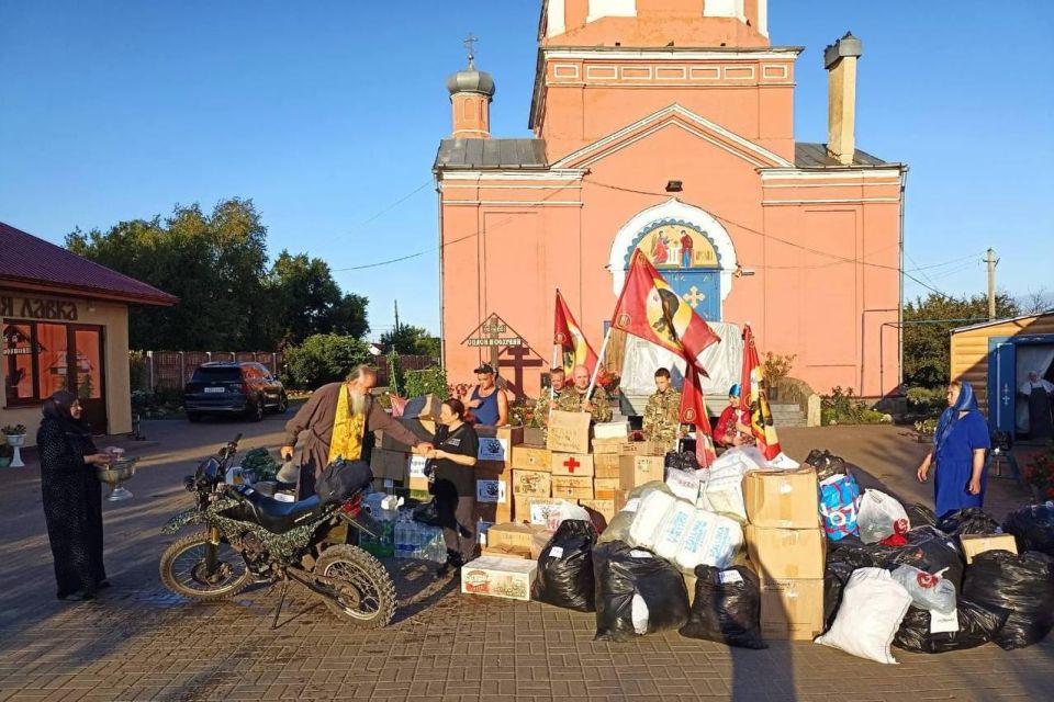 Казаки Липецкой области доставили помощь бойцам