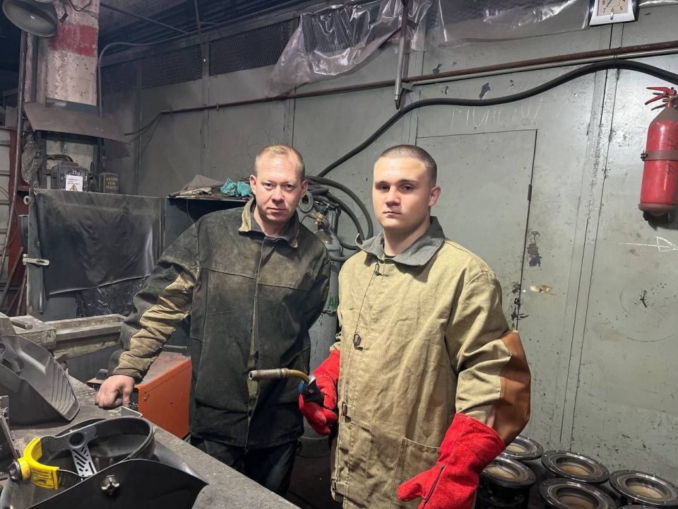 Игорь Рябушкин: ГЕРОИ ТЫЛА НА СНИМКАХ: В ЛУГАНСКОЙ НАРОДНОЙ РЕСПУБЛИКЕ ПОДВЕЛИ ИТОГИ ФОТОКОНКУРСА «ЧЕЛОВЕК ТРУДА»