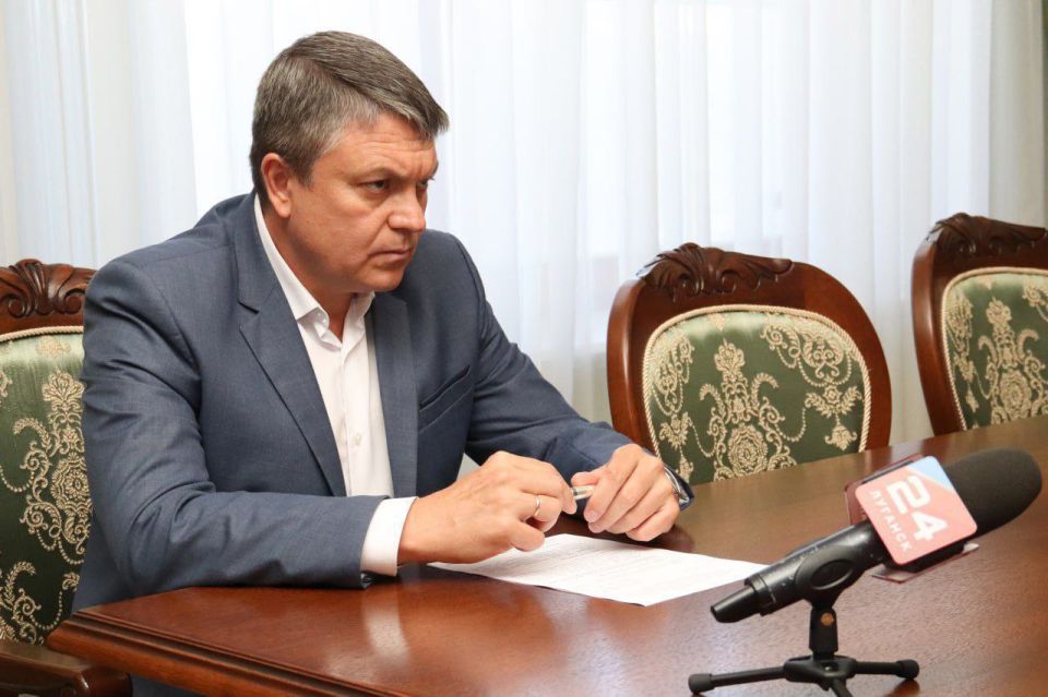 Глава ЛНР обсудил с министром труда и соцполитики ЛНР расширение региональных мер поддержки участников СВО и их семей