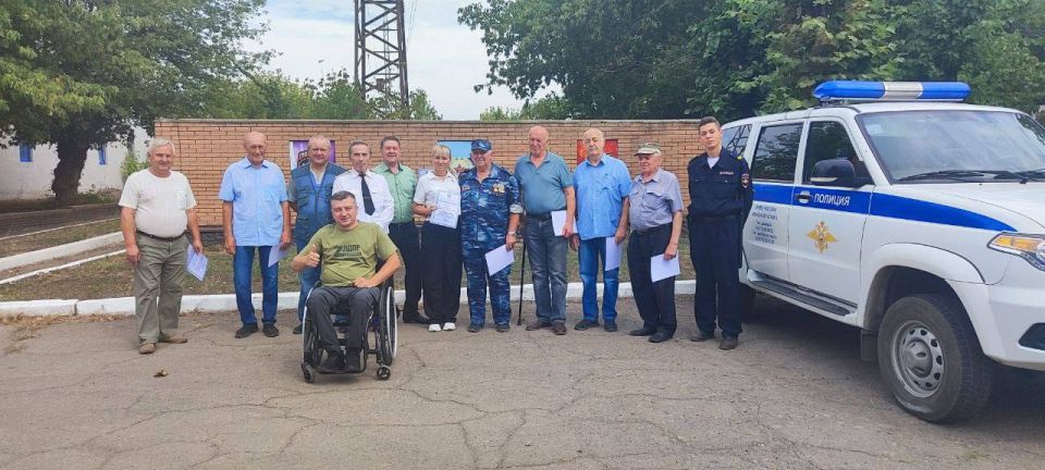 ПОЗДРАВЛЕНИЕ С ДНЁМ ОФИЦЕРА В КРАСНОМ ЛУЧЕ