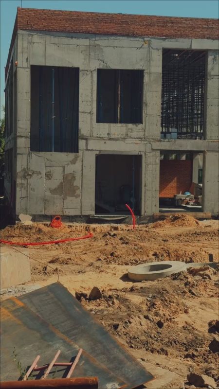 Яна Пащенко: Специалисты из Москвы строят новую современную музыкальную школу в Луганске