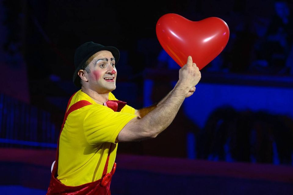 Луганский цирк открыл онлайн-продажу билетов на новую программу «Тропик шоу», которая стартует с 13 сентября