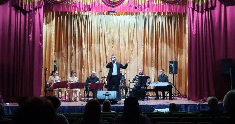 Артисты Луганской филармонии продолжают акцию «Искусство без границ»