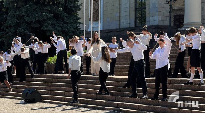 �������� ����� ������� ������ �������� � ������� � �������