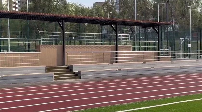 Кириенко и Пасечник ознакомились с ходом строительства стадиона Далевского университета