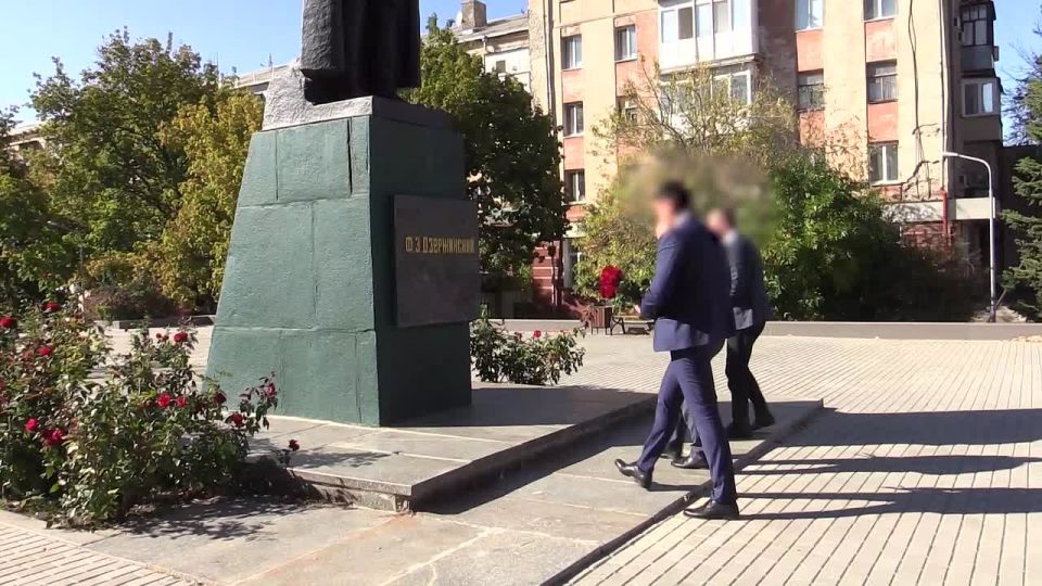 ����������� � ���������� ���� ������ �� ��� 11 �������� ������� ������ ���������� ������� ������������ ������� ����������� ������������, �������� ����� � ��������� ����� � ������ ������������� �. ��������