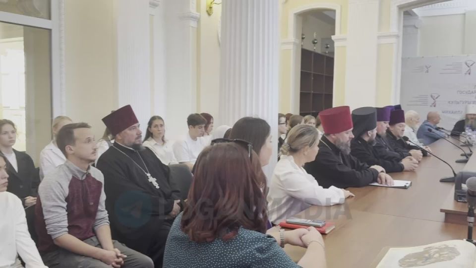 � ����� ����� �. ������������ ���������� ������� � ������������