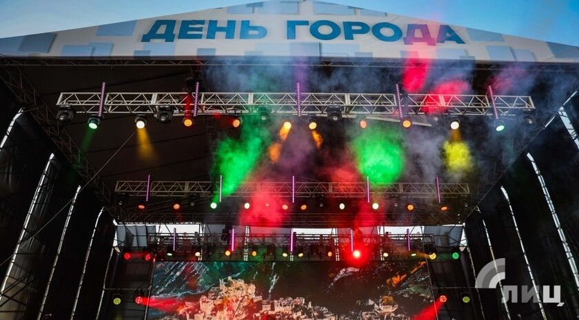 Артисты ЛНР и Дагестана и певица Виктория Дайнеко выступили на концерте в честь Дня города