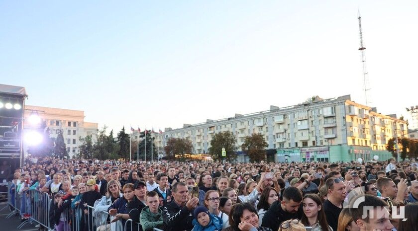 Герой и труженик, проживающий новую молодость: власти ЛНР поздравили Луганск с 230-летием