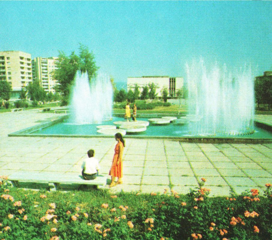 Онлайн-выставка ко Дню города Луганска «Советский Ворошиловград»