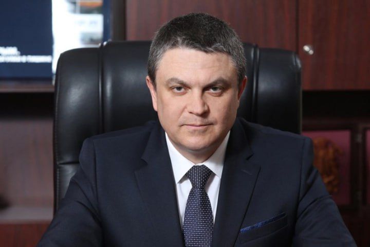 Пасечник поздравил военнослужащих с Днем танкиста