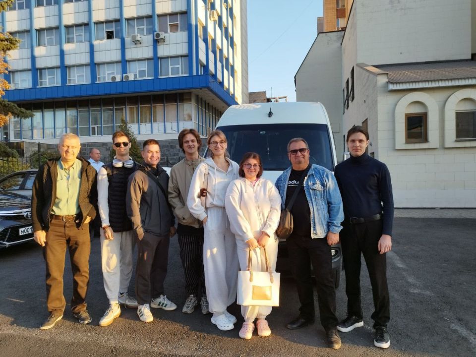 Луганский академический театр кукол на II Мурманском Международном фестивале театров кукол «Полярная сова»!