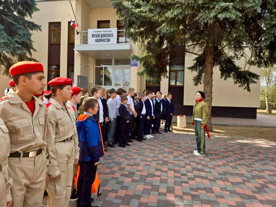 В Станично-Луганском краеведческом музее прошло тематическое мероприятие «Бородино в гостях у казаков Станицы Луганской»