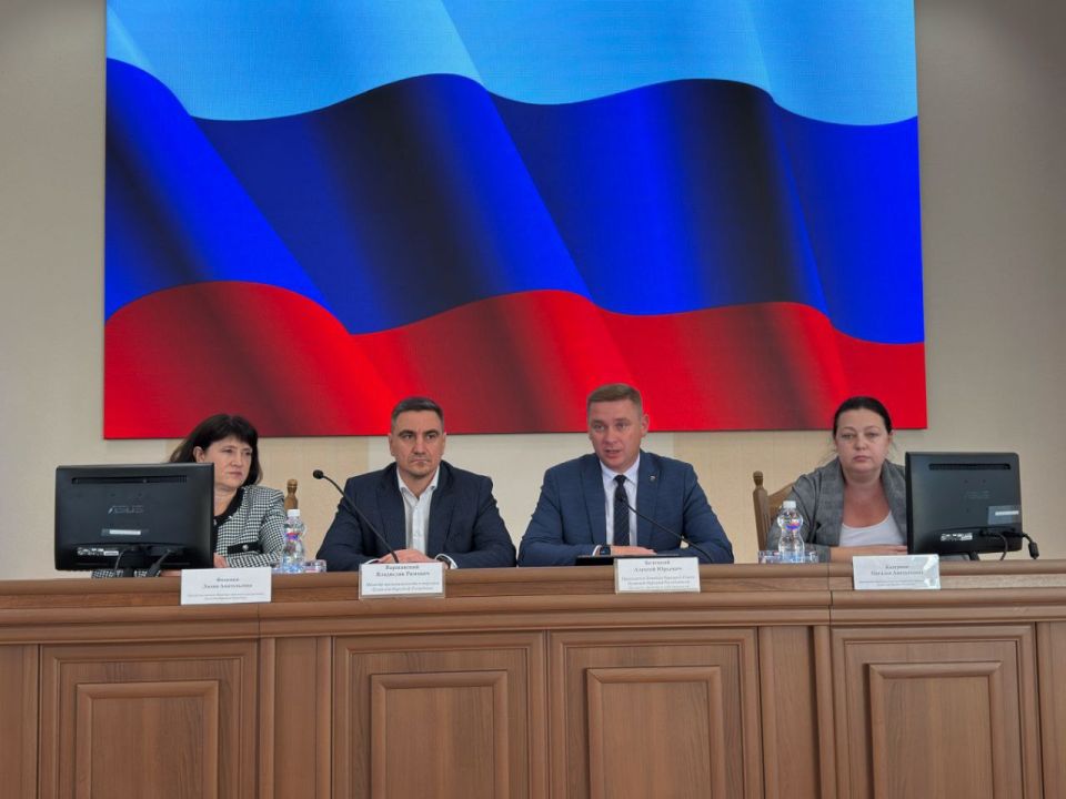 «Предпринимательство»: Бизнесменам Луганска рассказали о маркировке товаров