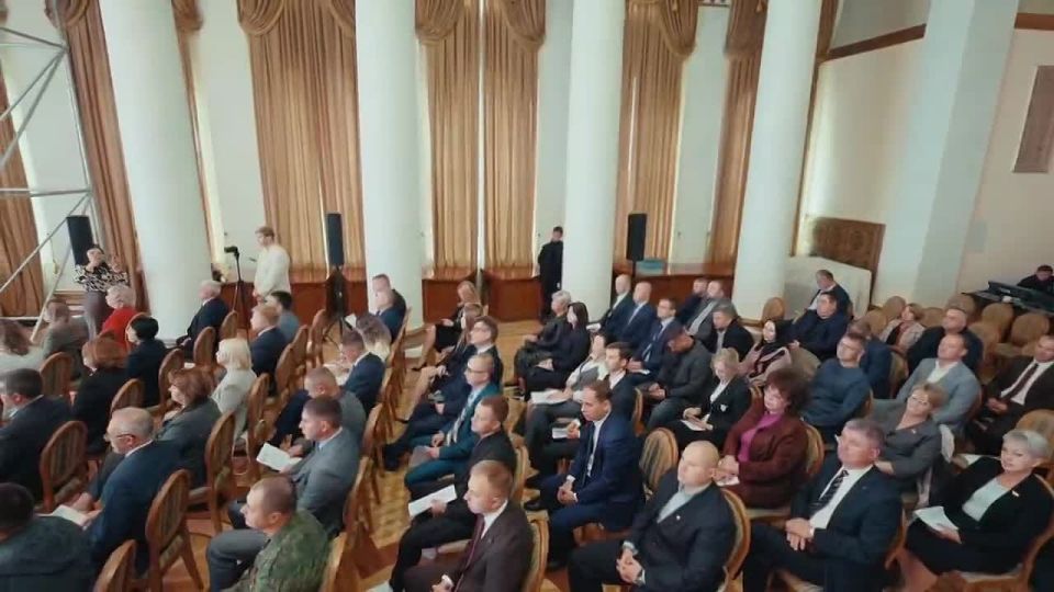 «Впереди нас ждет большая и ответственная работа, направленная на улучшение жизни каждого жителя республики», — Глава ЛНР Леонид Пасечник